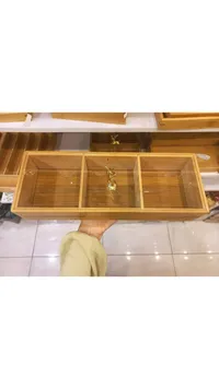 صينية تقديم خشبية مقسمة بغطاء زجاجي