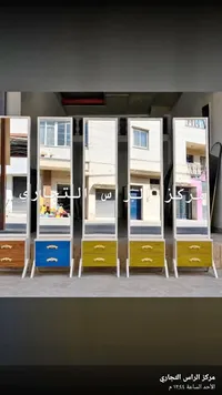 خزانة تسريحة بمرآة