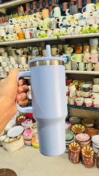 كوب حافظ للحرارة مع ماصة