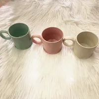 مجموعة أكواب سيراميك ملونة