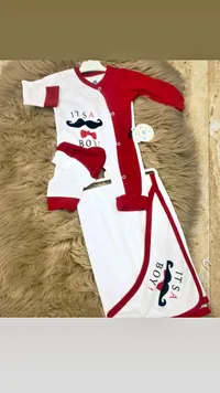 طقم ملابس مواليد ولادي مع غطاء رأس ومهاد