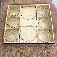 طقم صحون تقديم زجاجية مزخرفة
