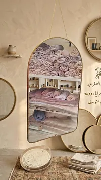 مرايا بتصميم عصري (Mirror)