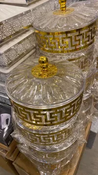 مضيفة حلو - زجاج ذهبي