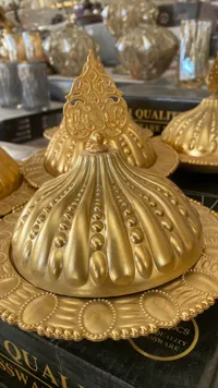 مضيفة حلو ذهبية - كوالتي