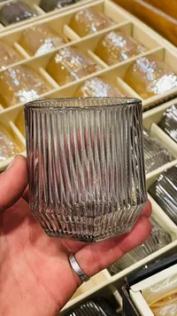 طقم كاسات زجاجية مضلعة فاخرة