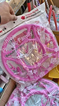 علاقة غسيل دائرية مع مشابك - فاشن بلاستيك فاميلي (Fashion Plastic Family)