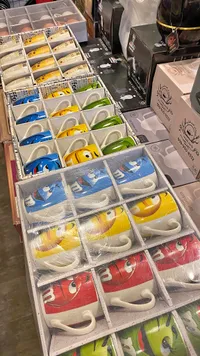 طقم أكواب سيراميك ملونة بشخصيات إم آند إمز (M&M's)