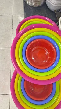 طقم أوعية بلاستيكية ملونة متداخلة