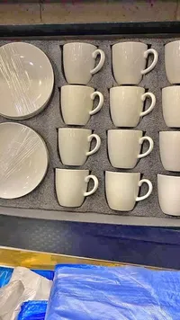 طقم أكواب وأطباق سيراميك أبيض