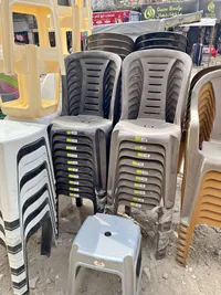 كرسي بلاستيك