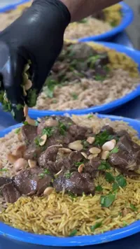 طبق لحم بالمعكرونة