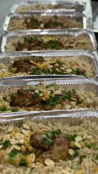 وجبات متنوعة - لحم وأرز بالمكسرات