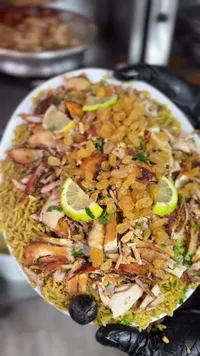 أرز شرقي بالدجاج المشوي
