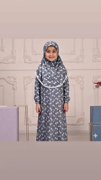 طقم فستان صلاة للبنات بنقشة الفيونكات