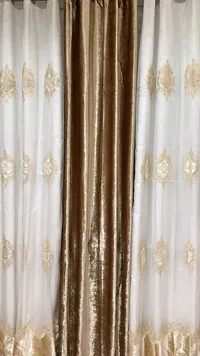 ستائر مخملية مطرزة