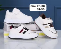 حذاء رياضي أطفال أبيض كلاسيكي