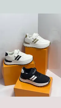 حذاء رياضي للأطفال بتصميم عصري