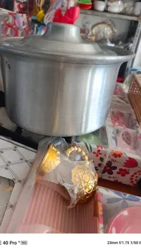 قدر ألومنيوم بغطاء