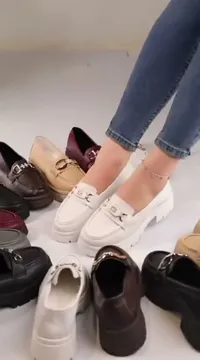 حذاء لوفر نسائي عصري بنعل مرتفع