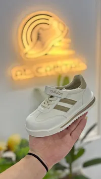 حذاء رياضي للأطفال - أديداس (Adidas)