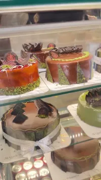 كيكة الشوكولاتة والحلويات الفاخرة - حلويات القاضي (Al Qadi Sweets)