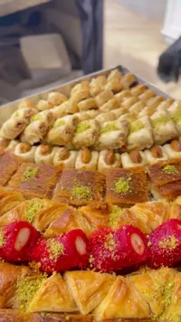 تشكيلة حلويات شرقية فاخرة