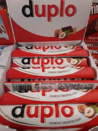 أصابع شوكولاتة ويفر محشوة بالبندق - دوبلو (Duplo)
