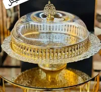 مضيفة كرستال ذهبية فاخرة