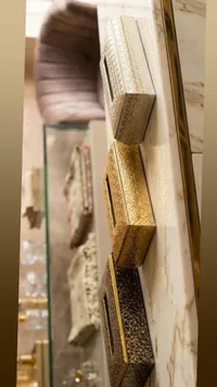 مناديل ورقية ذهبية - فاخرة