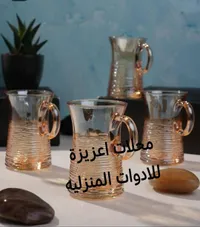 طقم أكواب زجاجية مع إبريق - تصميم ذهبي