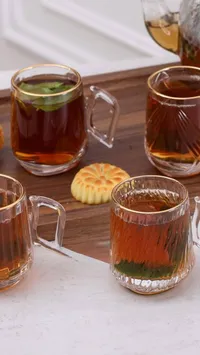 طقم أكواب شاي زجاجية بحواف ذهبية