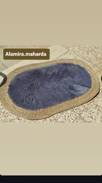 سجادة بيضاوية فرو بإطار خيش - الأميرة (Alamira.maharda)