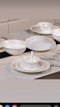 طقم سفرة بورسلين مزخرف بالخط العربي