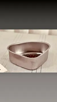 قالب خبز معدني على شكل قلب