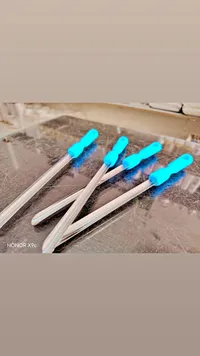 ملاعق تقليب وتقديم معدنية بمقبض سيليكون