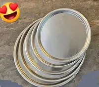 صواني بيتزا معدنية