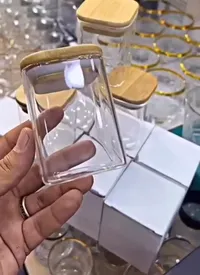 برطمان زجاجي بغطاء خشبي