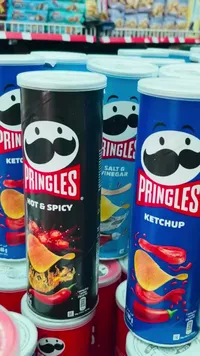 رقائق البطاطس الحارة - برينجلز (Pringles)