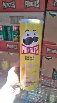 رقائق بطاطس بنكهة الجبنة - برينجلز (Pringles)