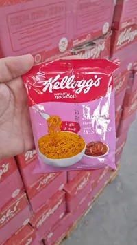 نودلز سريعة التحضير بنكهة السجق - كيلوجز (Kellogg's)