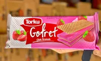 ويفر محشو بكريمة الفراولة - توركو (Torku)