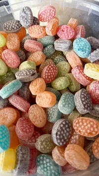 حلوى صلبة مشكلة بنكهات الفواكه