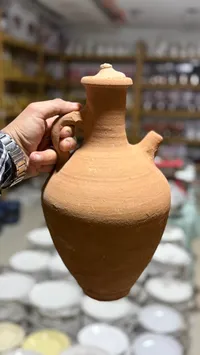 إبريق فخار تقليدي