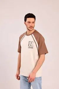 تيشيرت بطبعة N Legends