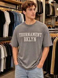 تيشيرت بطباعة "Tournament Bklyn"