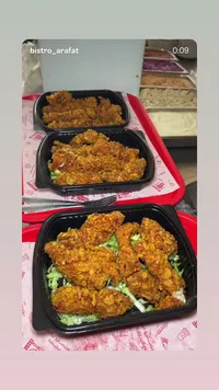 وجبة دجاج مقرمش - بيسترو عرفات (Bistro Arafat)
