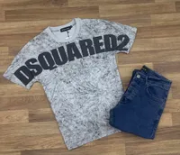 طقم ملابس رجالي تيشيرت وبنطال جينز - ديسكوارد (Dsquared2)