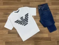 طقم ملابس رجالي تيشيرت وبنطال جينز - إمبوريو أرماني (Emporio Armani)