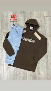 سويت شيرت Creative بني مع جينز أزرق